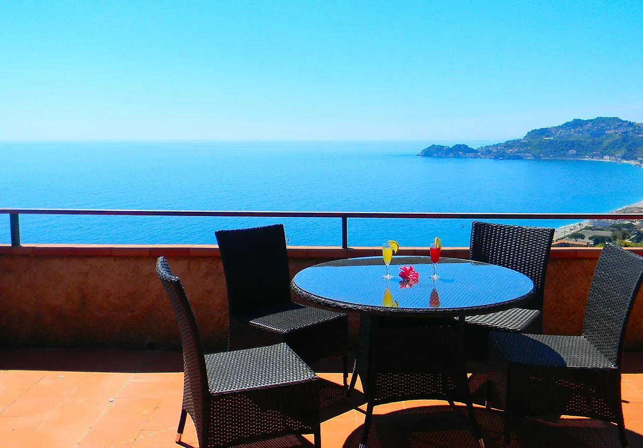 Residence Letojanni Taormina Lägenhetshotell